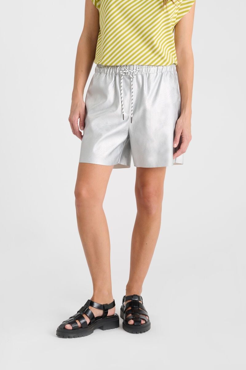 Le Temps Des Cerises Short Nylu En Simili Argenté