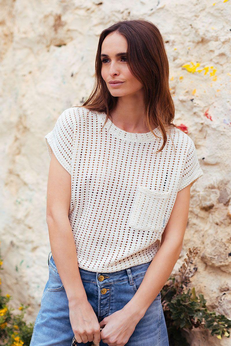 le temps des cerises T-shirt Gafo beige en crochet