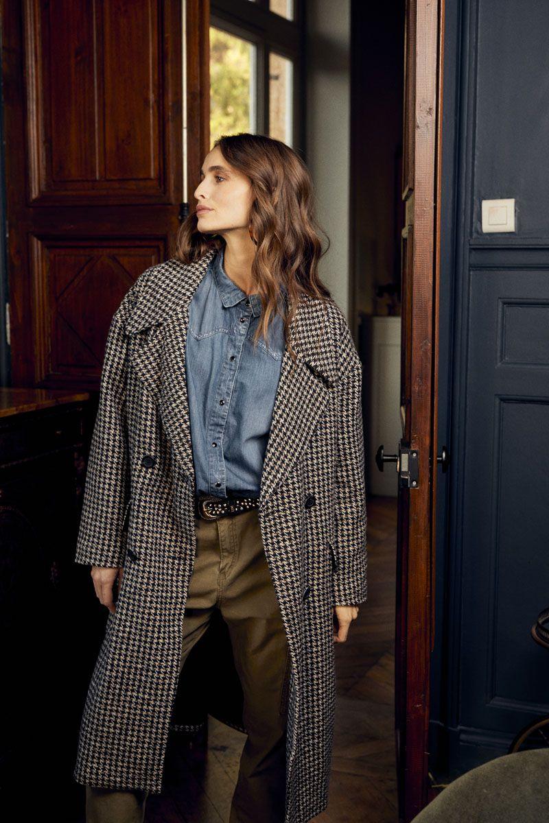 le temps des cerises Manteau long Micha à motif pied de poule marron