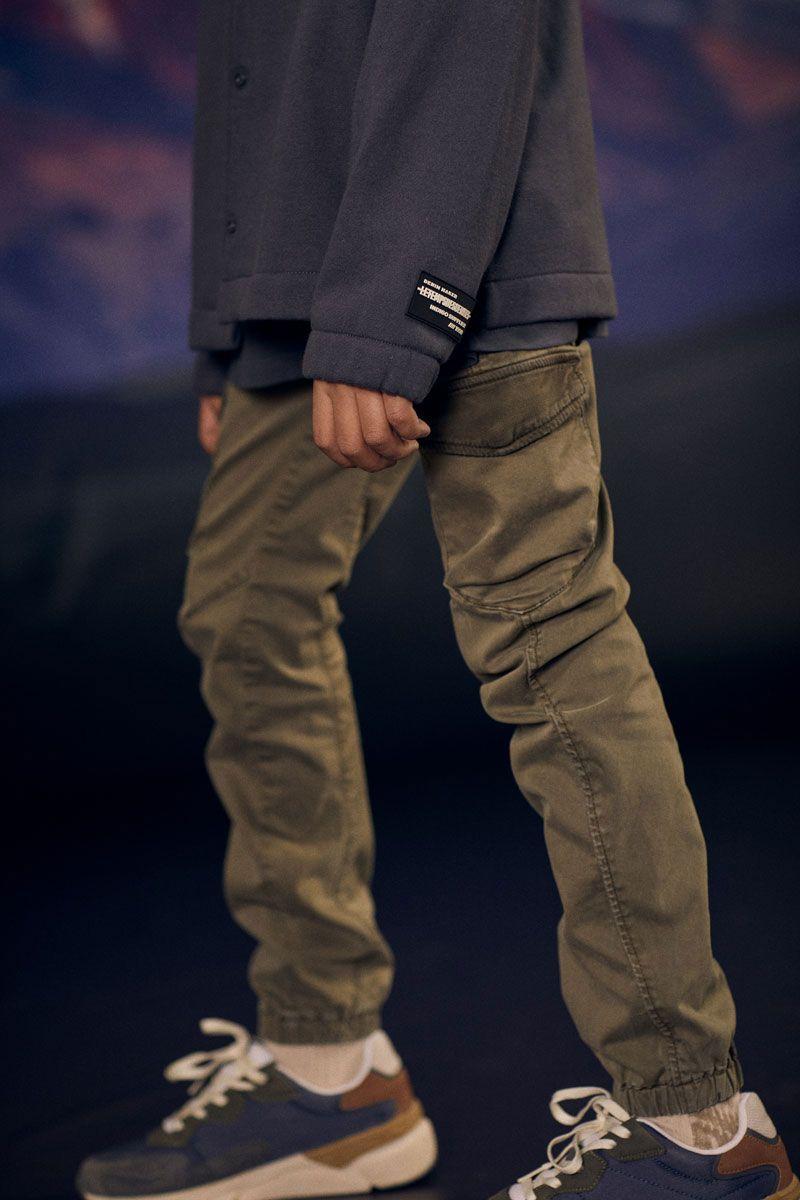 le temps des cerises Pantalon Tobati tapered arqué kaki