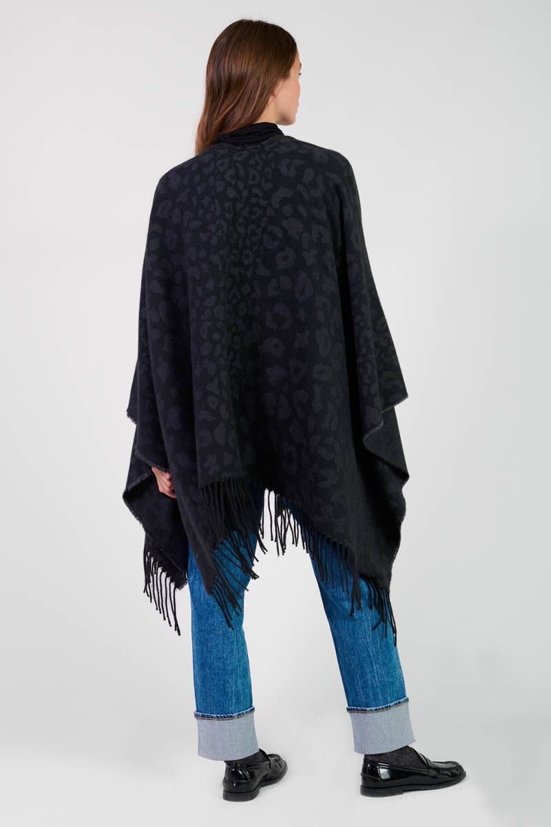 Le Temps Des Cerises Poncho Carzola Noir à Motif Léopard