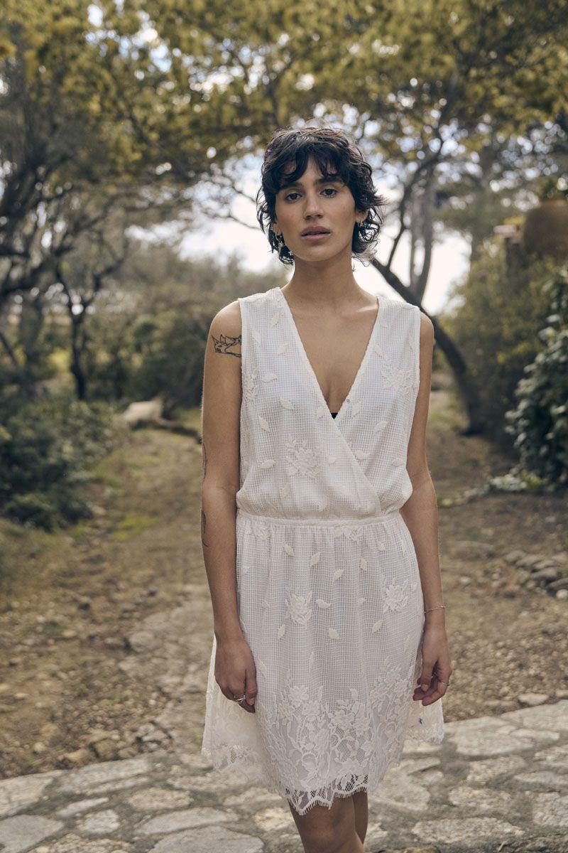 le temps des cerises Robe Heliot à dentelle blanche