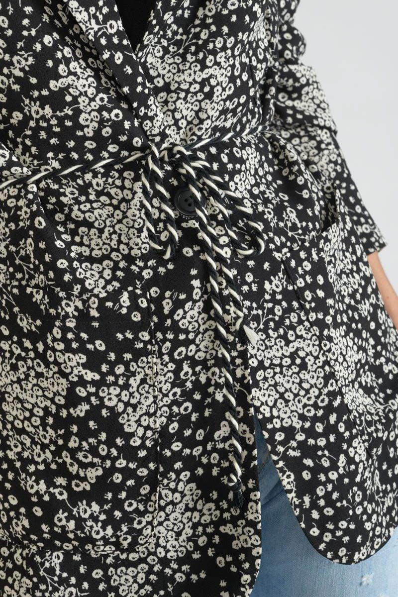 Le Temps Des Cerises Veste Blazer Urielle à Motif Fleuri Noir Et Blanc