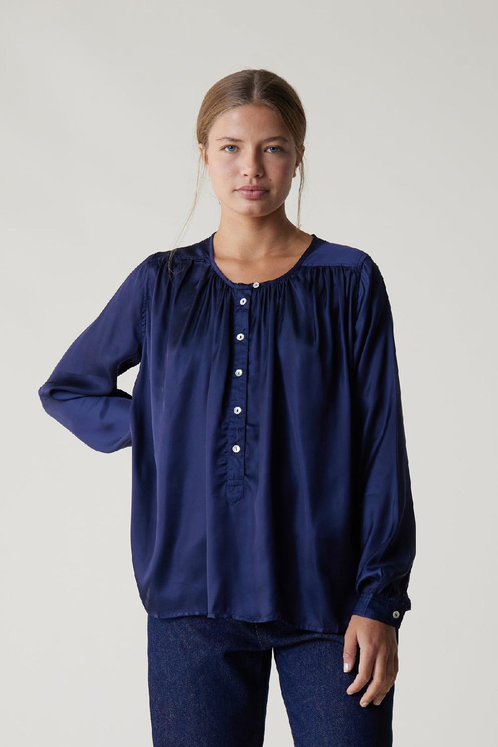 Leon & Harper Blouse Cake Plain Black Iris