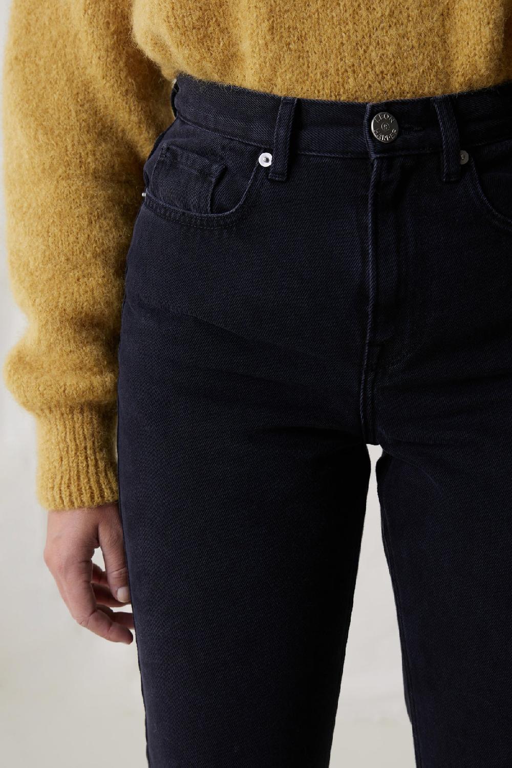 Leon & Harper Jean Julien PLN Black