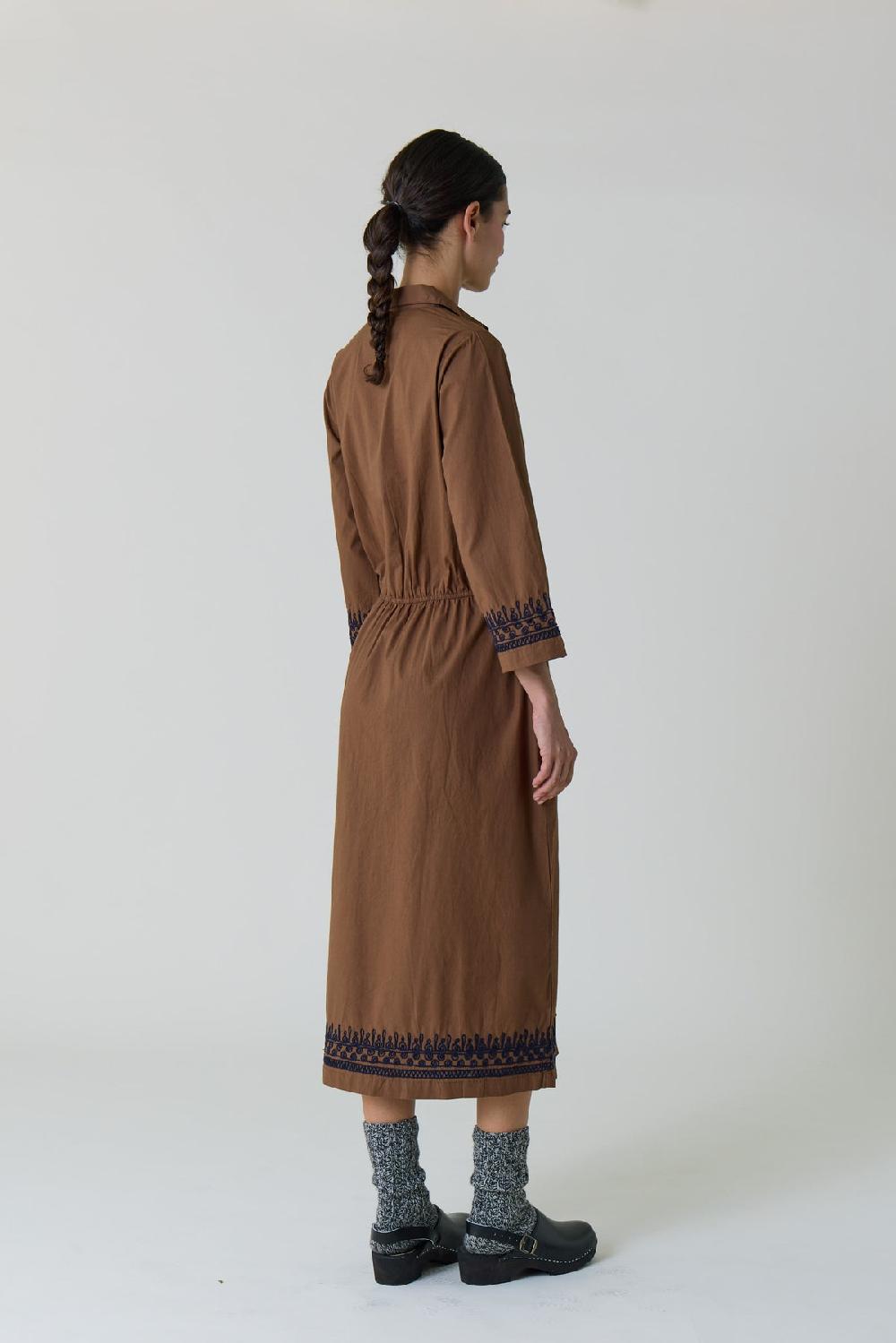 Leon & Harper Robe Rigolo Plain Caramel