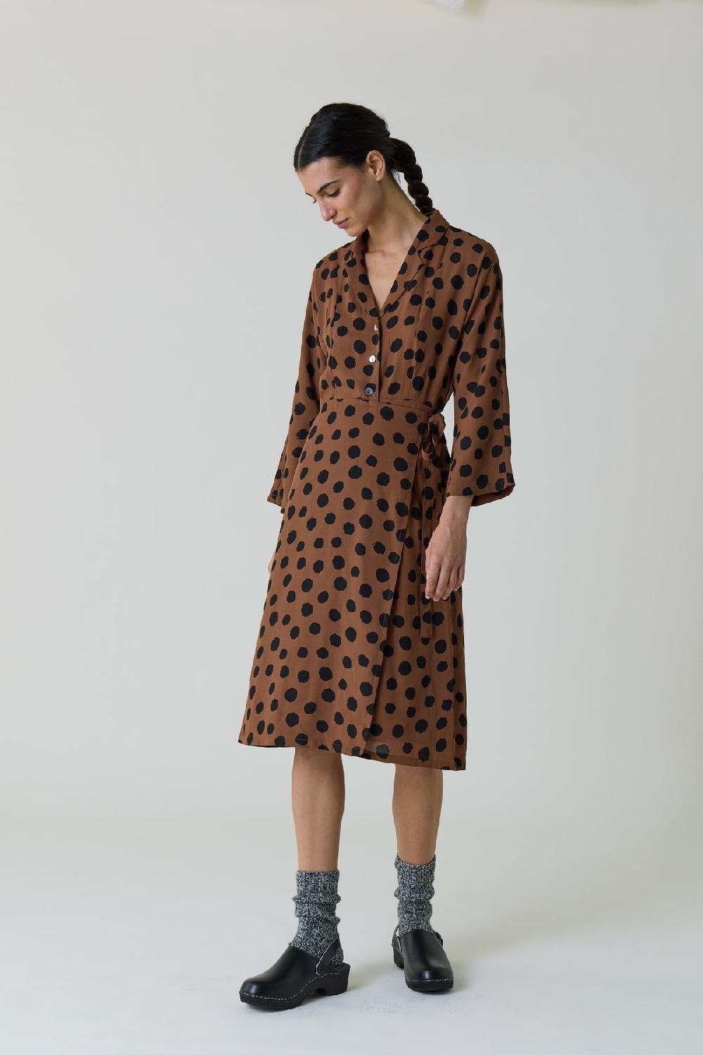 Leon & Harper Robe Rolie Spot Brown