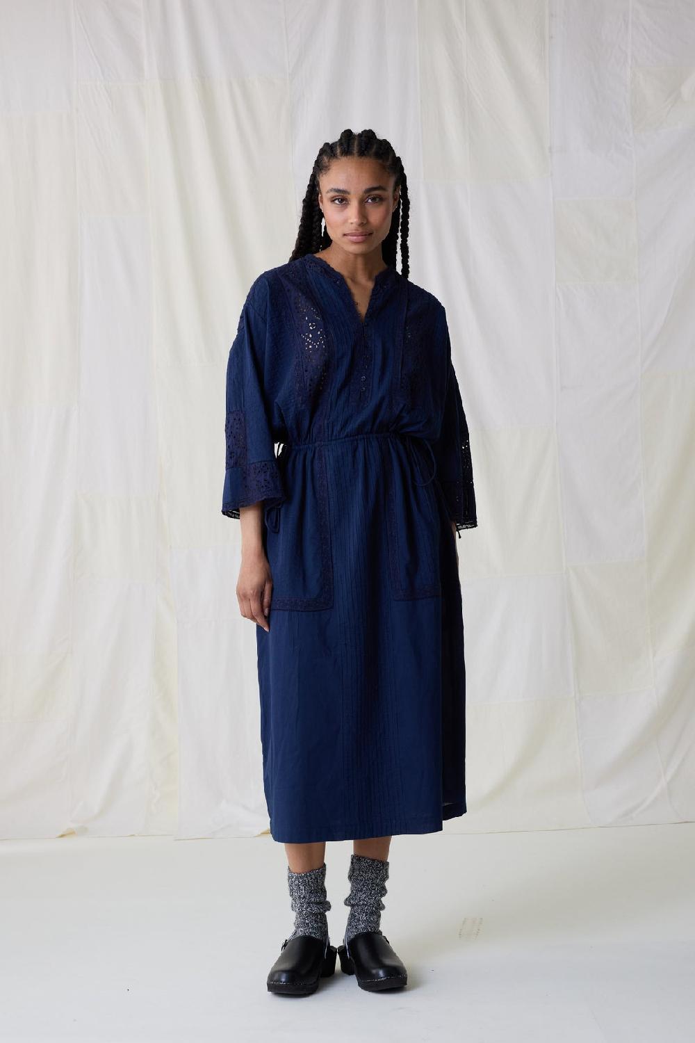 leon & harper Robe Roxy Plain Black Iris