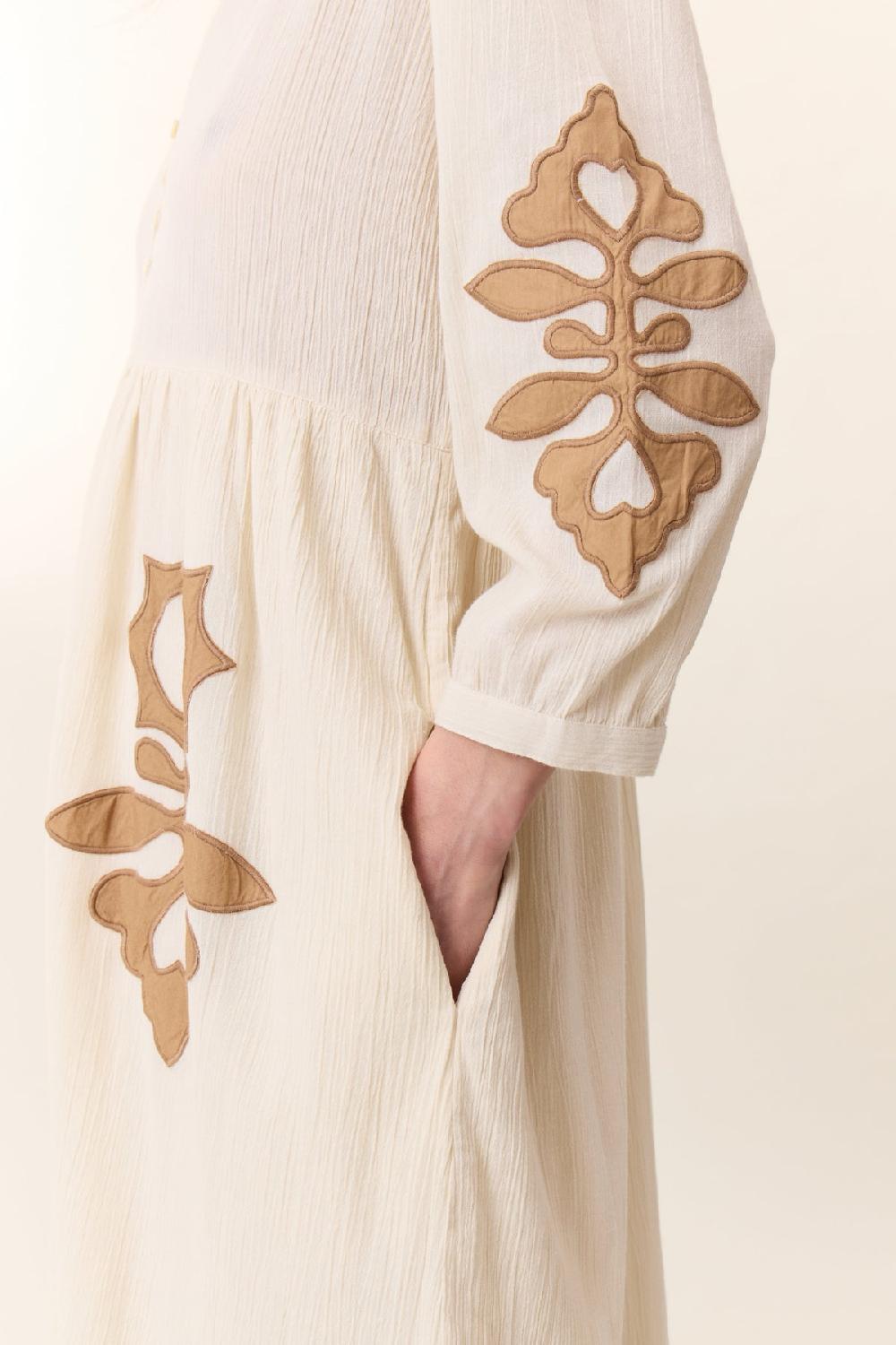 Leon & Harper Robe Roza Paros Off White