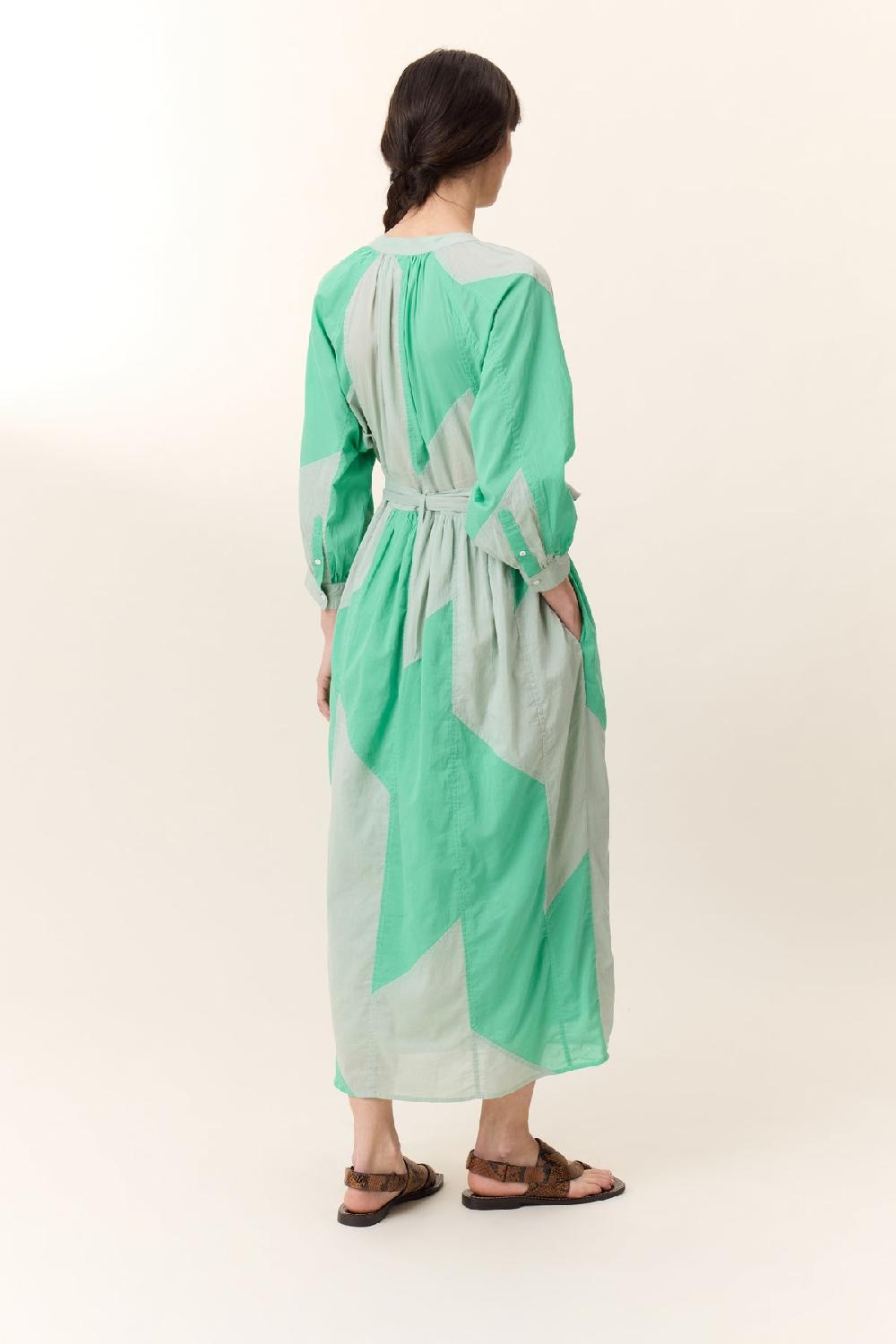 Leon & Harper Robe Runa Patch Green