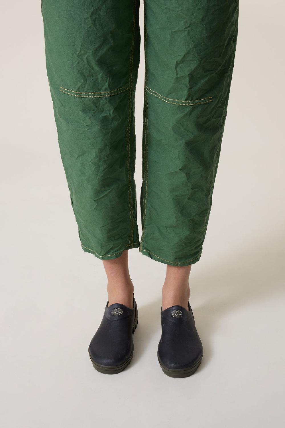 Leon & Harper Sabotin Garden Black