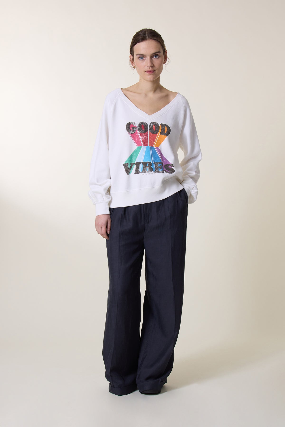 Leon & Harper Sweat Shiva Vibes White