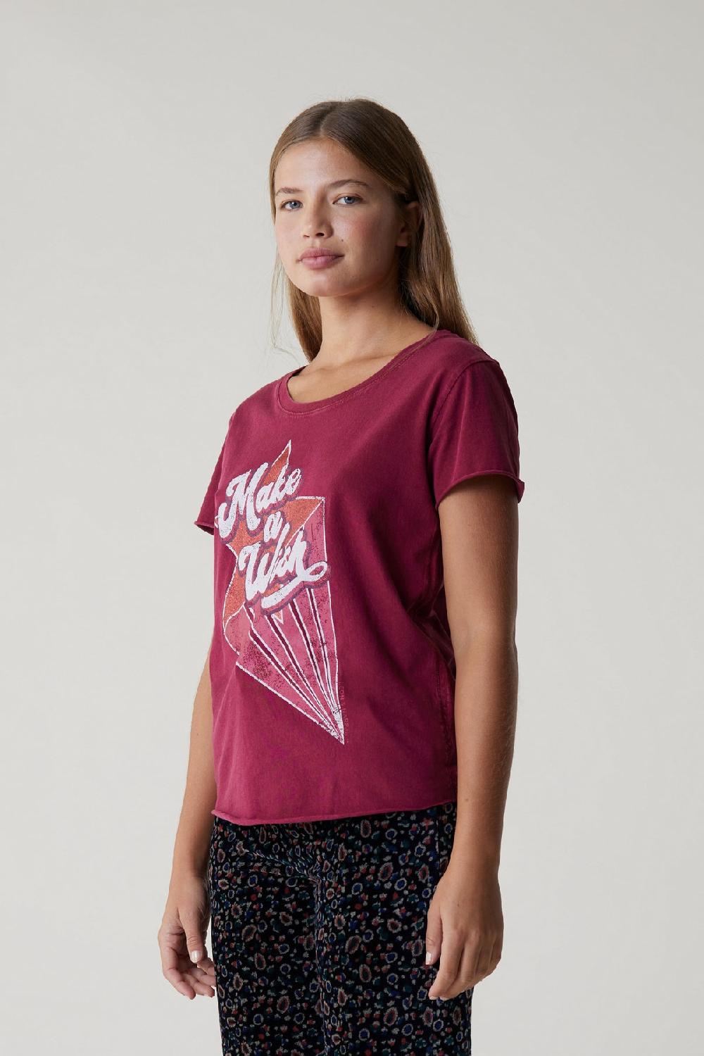 Leon & Harper Tshirt Toro Wish Wine