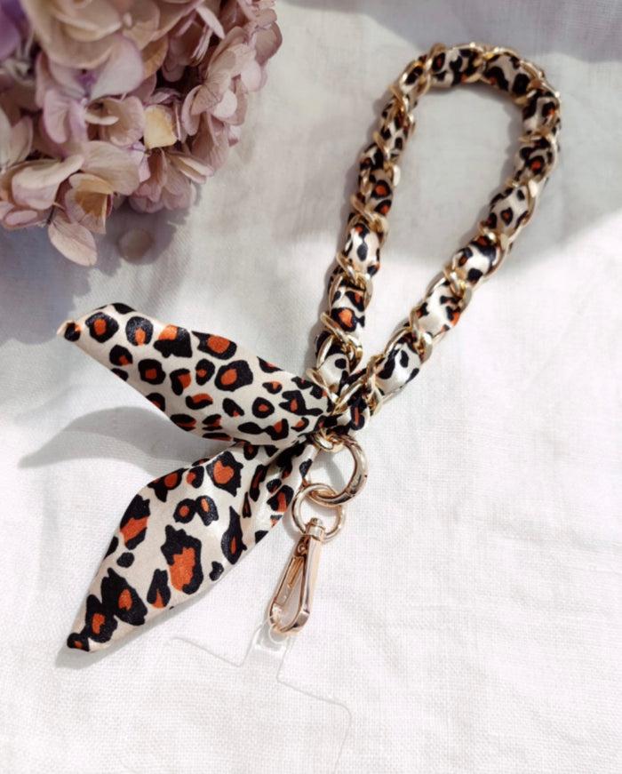 les bohémiennes Bijou téléphone maille + tissu léopard modèle court