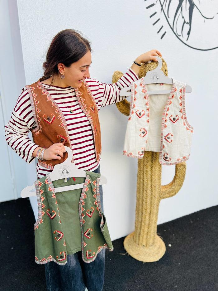 Les Bohémiennes Chaleco Nino 3 Coloris