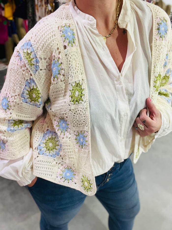 les bohémiennes Gilet crochet manches longues Bleu