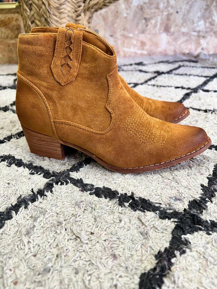 Les Bohémiennes Low Boots Tiag Camel