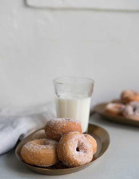 Les Choses Simples Plateau En Laiton Taille S