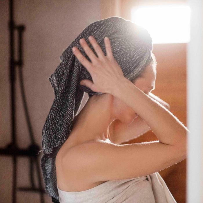 les choses simples Serviette légère en Lin/Tencel Noir