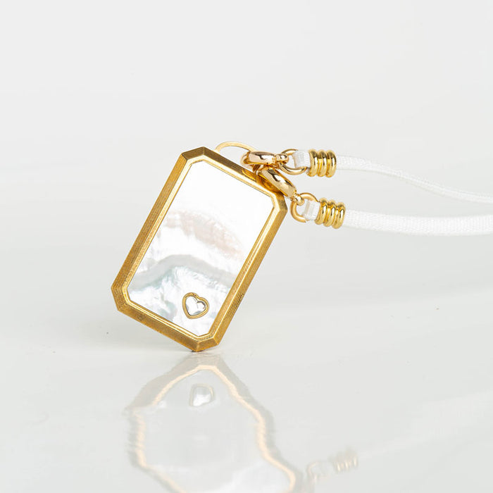 les interchangeables Collier plaque rectangle nacre ruban 42