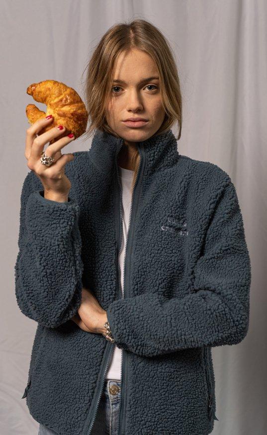 les petits basics Café & croissant. unisex sherpa zip thru
