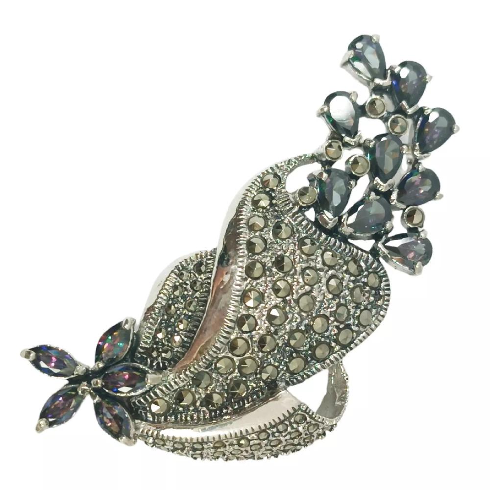 les trésors de lily Broche Argent 'Sappho' gris bleu marcassite argenté 65x30 mm (fleurs) [S0545]