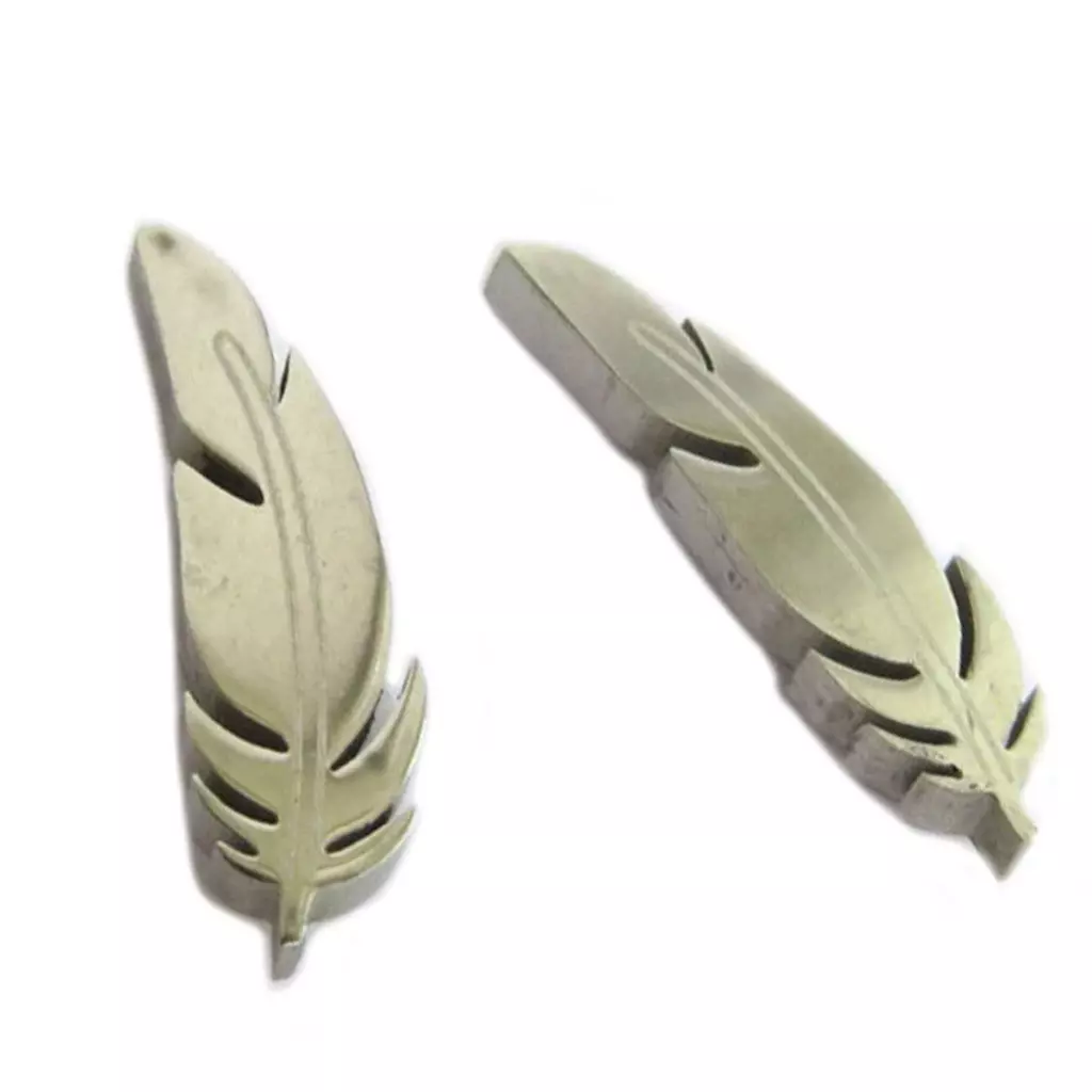 Les Trésors De Lily Parure Collier + Boucles Acier 'Navajos' Argenté (plumes) [P5058]