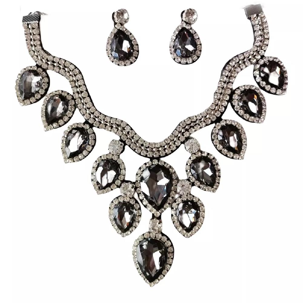 les trésors de lily Parure créateur 'Sissi' gris blanc (collier + boucles) motif 16x15 cm [R7360]
