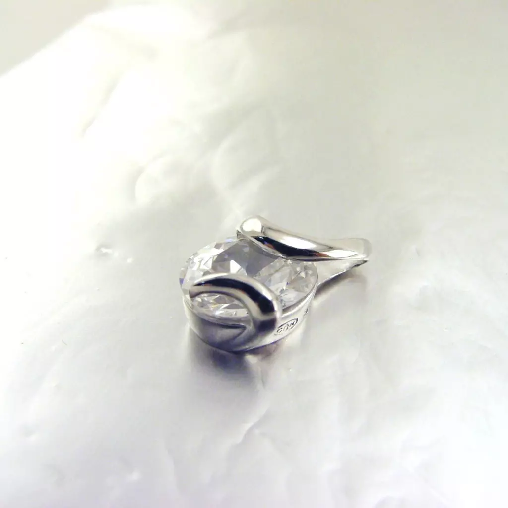Les Trésors De Lily Pendentif Argent 'Câlin' Blanc [E7039]