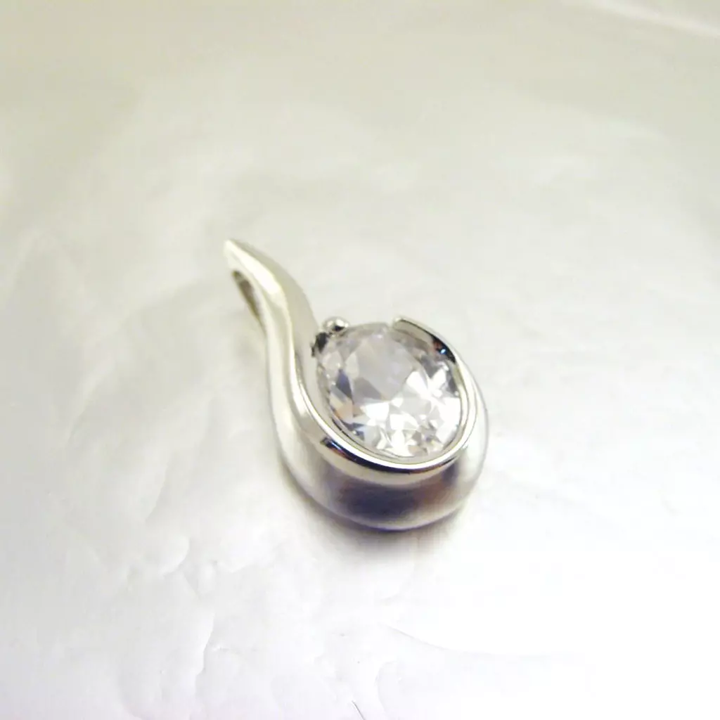 Les Trésors De Lily Pendentif Argent 'Câlin' Blanc [E7040]