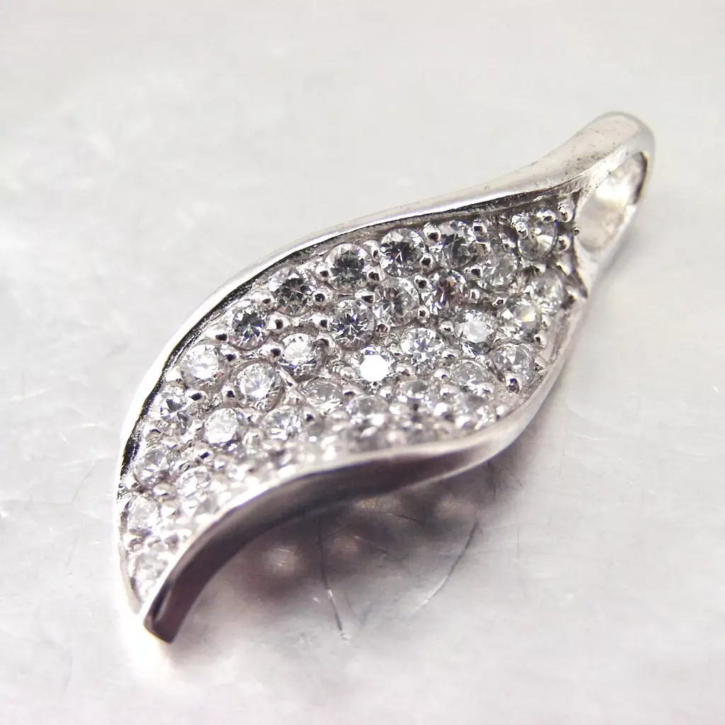 Les Trésors De Lily Pendentif Argent 'Déesse' Blanc [F6336]