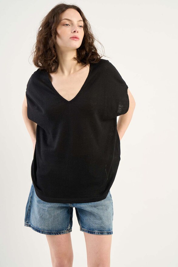 les tricots de léa Pull col V sans manches en 100% Lin MAELLAE Noir les tricots de léa Pull col V sans manches en 100% Lin MAELLAE Noir