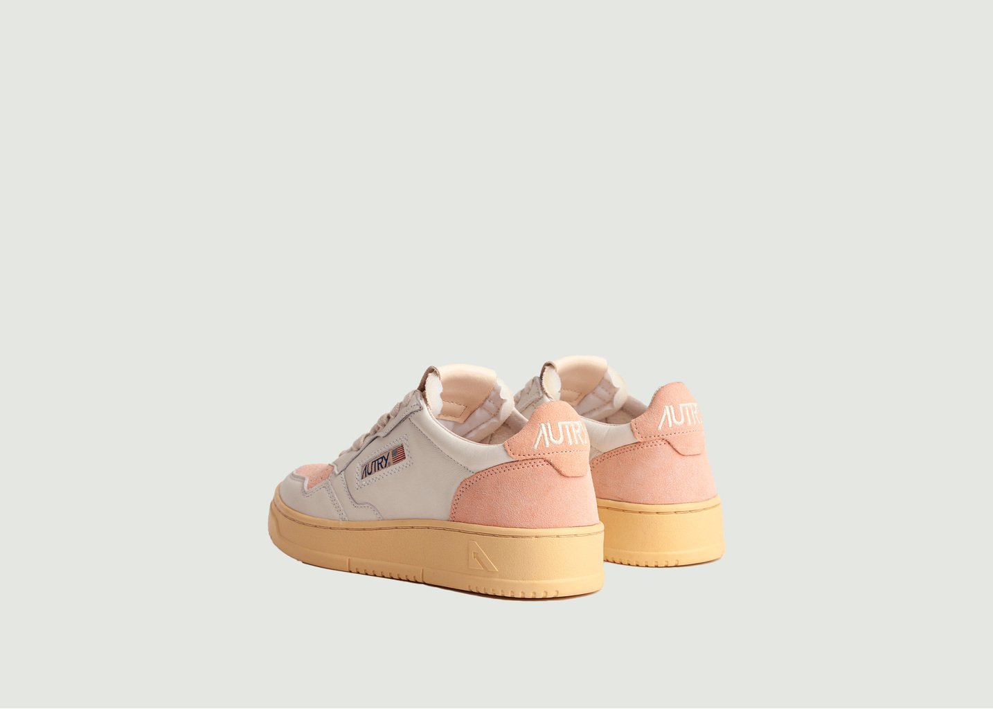 L'exception Baskets Medalist Low Daim Et Cuir Rose AUTRY