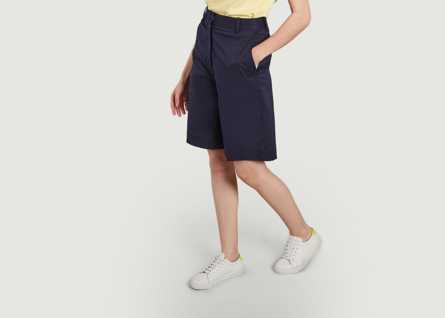 L'exception Bermuda Taille Haute à Plis En Coton Stretch Bleu Marine Lacoste