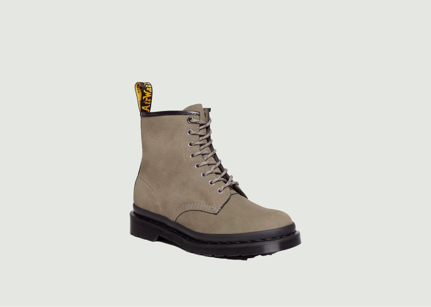 L'exception Bootes 1460 Pascal En Daim Gris Léger Dr. Martens