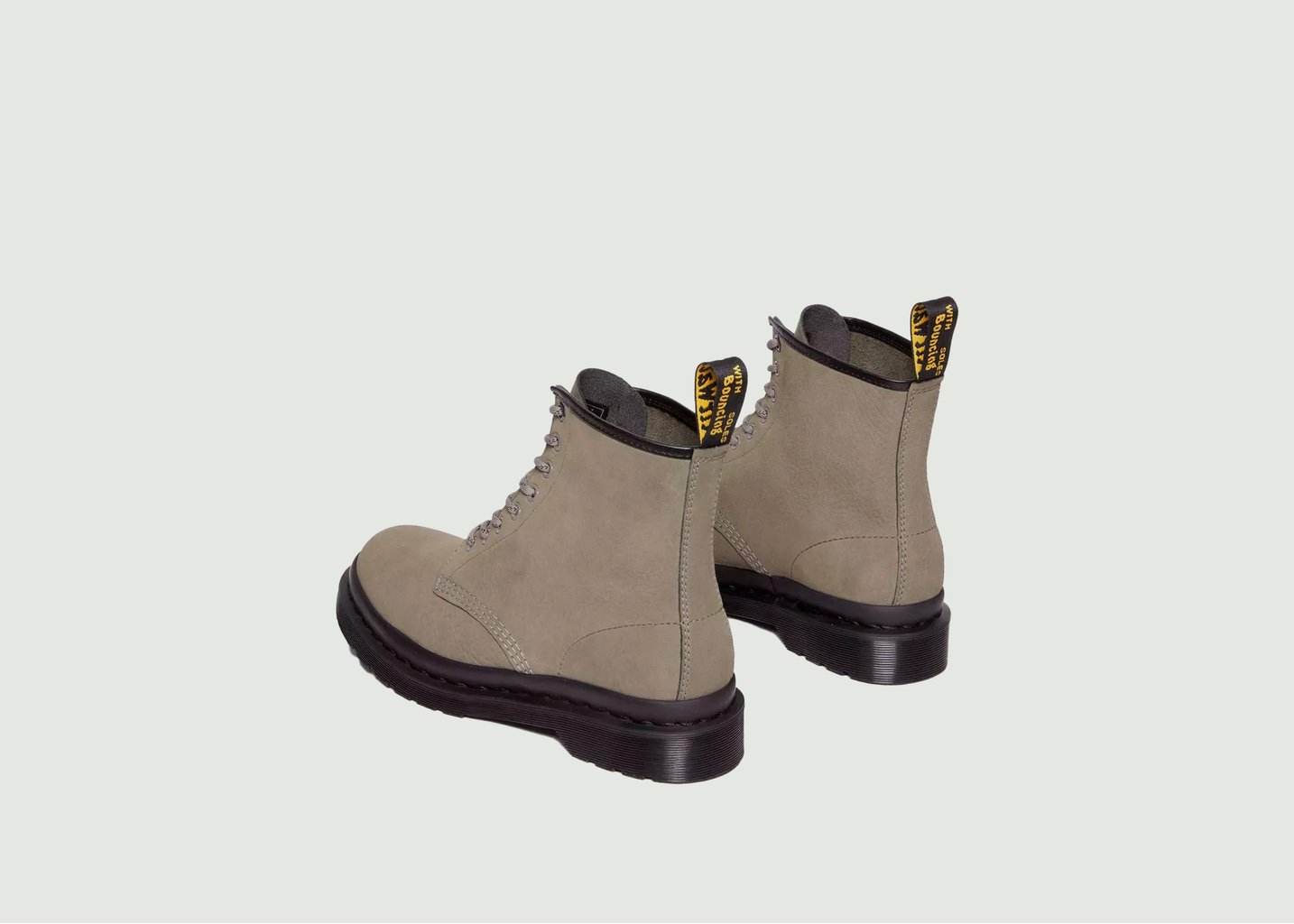 L'exception Bootes 1460 Pascal En Daim Gris Léger Dr. Martens