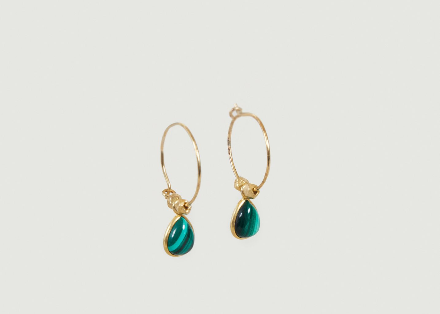 l'exception Boucles d'oreilles créoles avec malachite Mini Bindi Vert Foncé Wildstone Paris