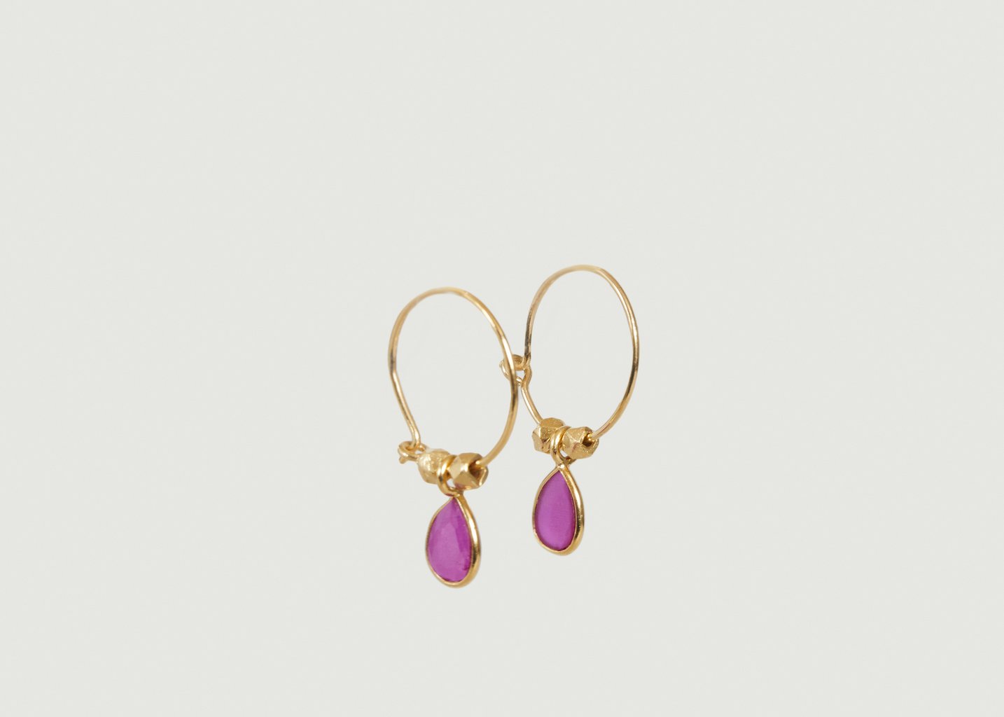 l'exception Boucles d'oreilles créoles avec rubis Mini Bindi Rose Wildstone Paris