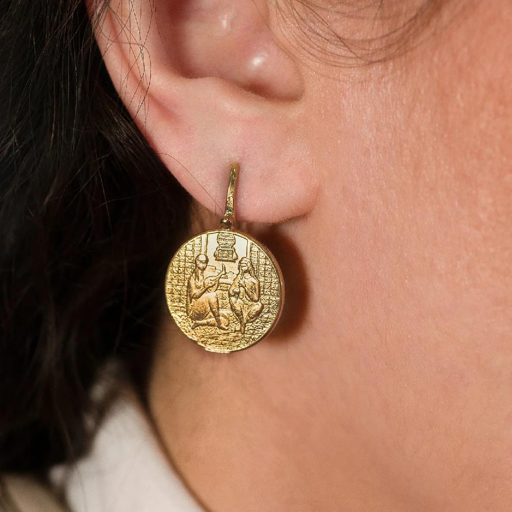 L'exception Boucles D'oreilles Sororité Et Musicalité Entre Les Mosaïques De Sidi Bou Saïd. Or Atelier Indépendant