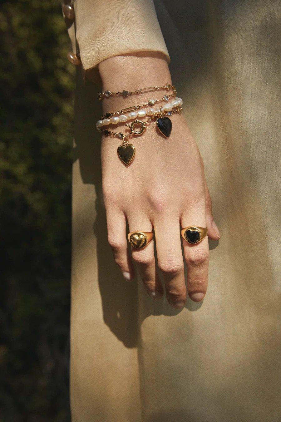 L'exception Bracelet Black Heart And Pearl Dating Or Wilhelmina Garcia