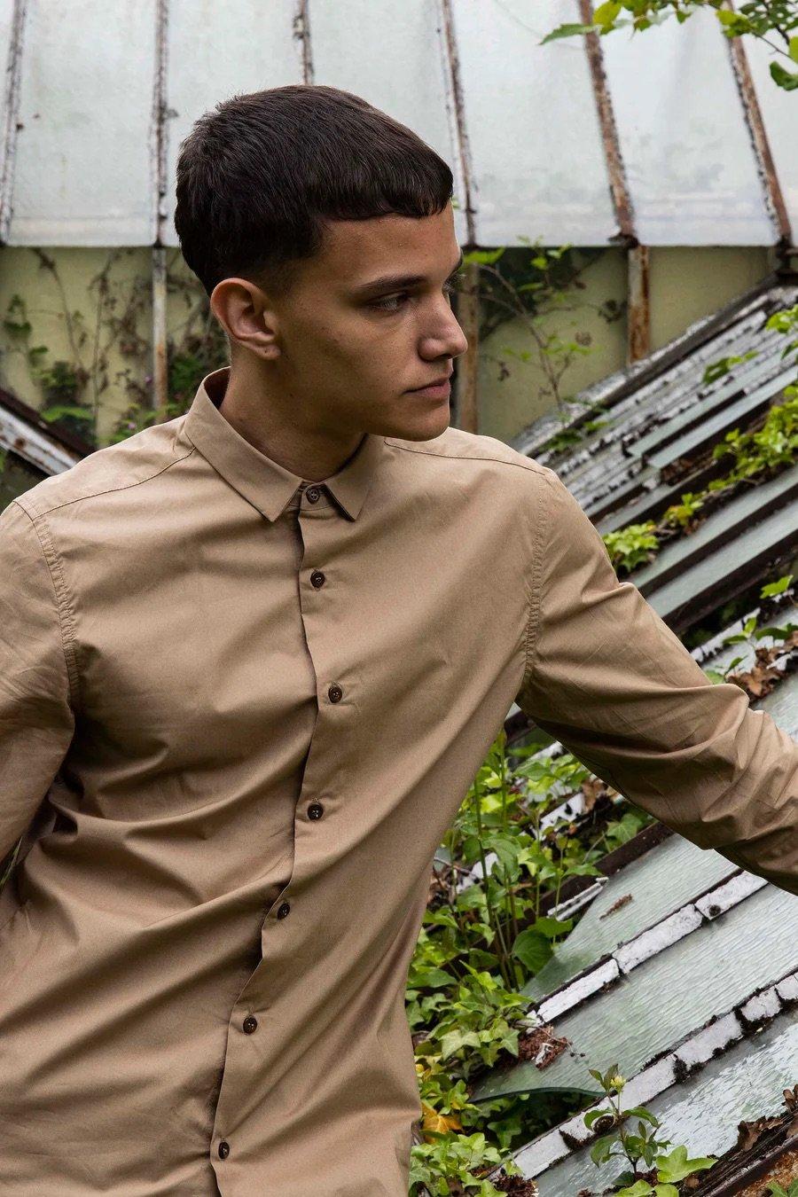 L'exception Chemise Farfan Ajustée Et élégante Beige Misericordia