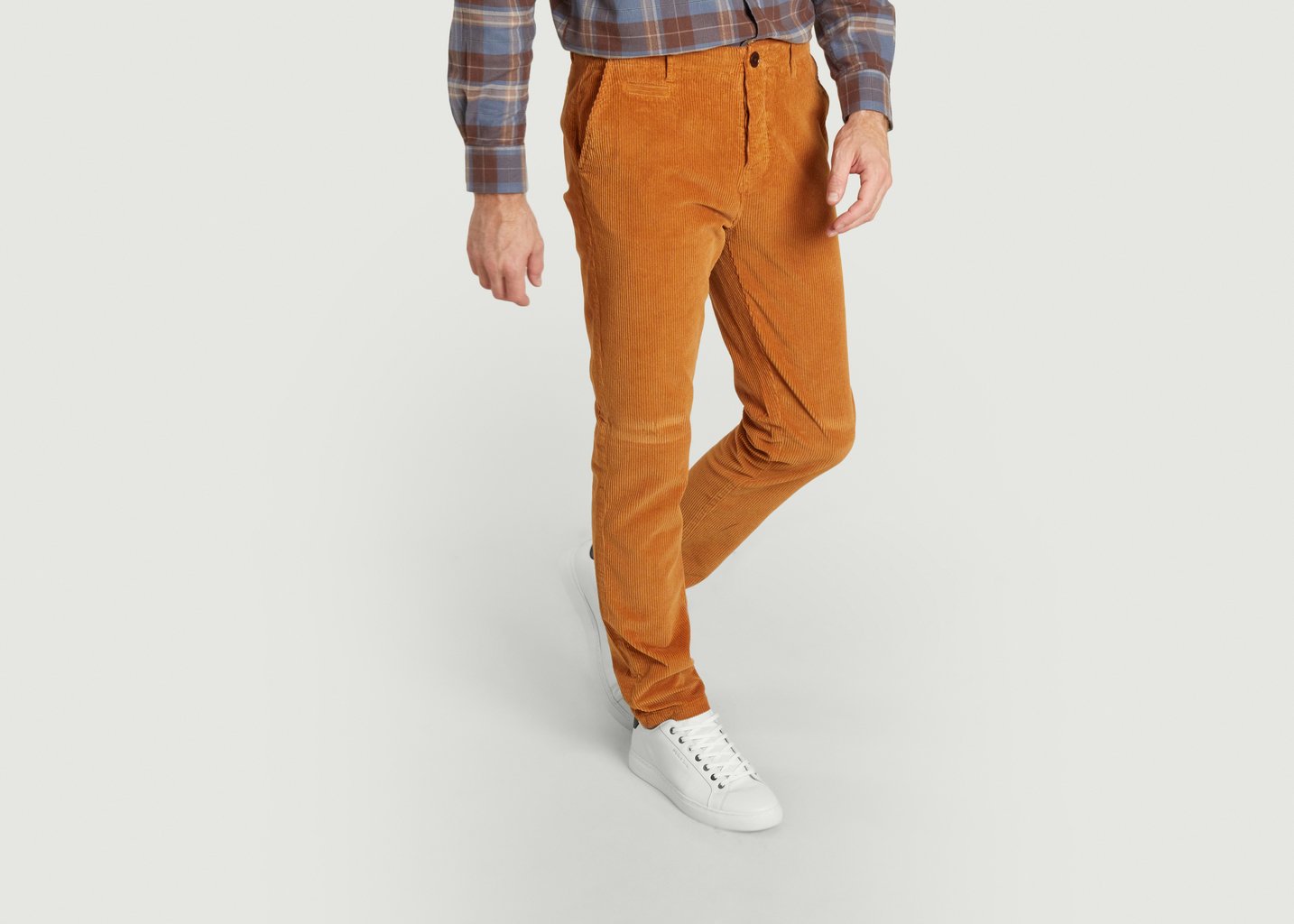 L'exception Chino En Velours Camel Cuisse De Grenouille