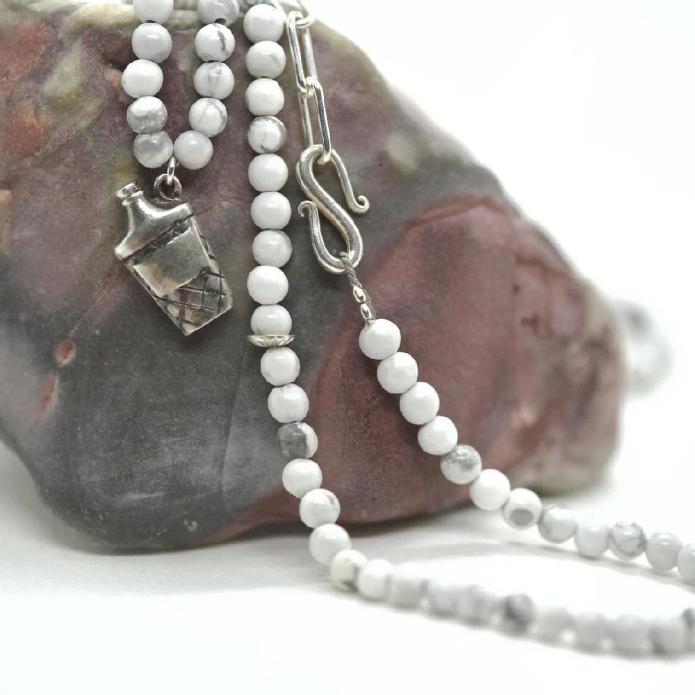 L'exception Collier Flasque Howlite Argent Maison Vanité