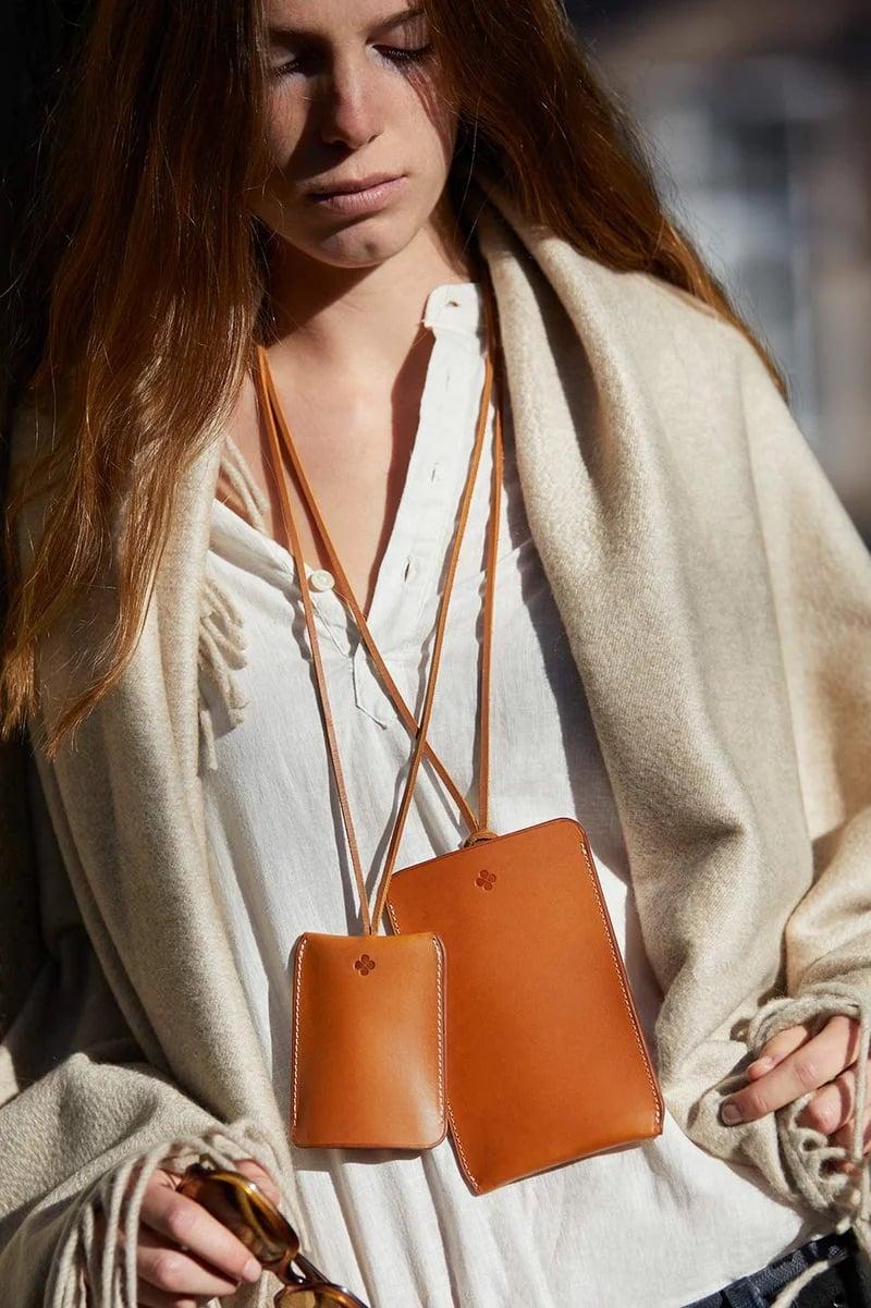 L'exception Etuis à Telephone En Cuir L Fauve Del'Ep