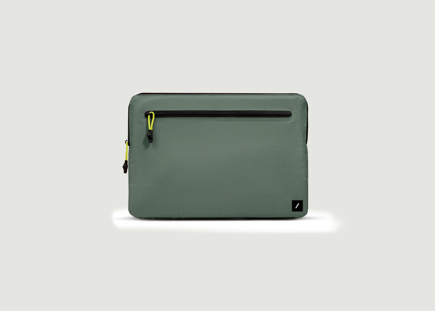 L'exception Housse Ultra Légère MacBook 14 Pouces Vert Sapin Native Union