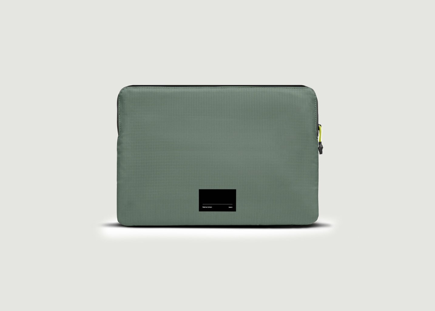 l'exception Housse ultra légère MacBook 16 pouces Vert Sapin Native Union
