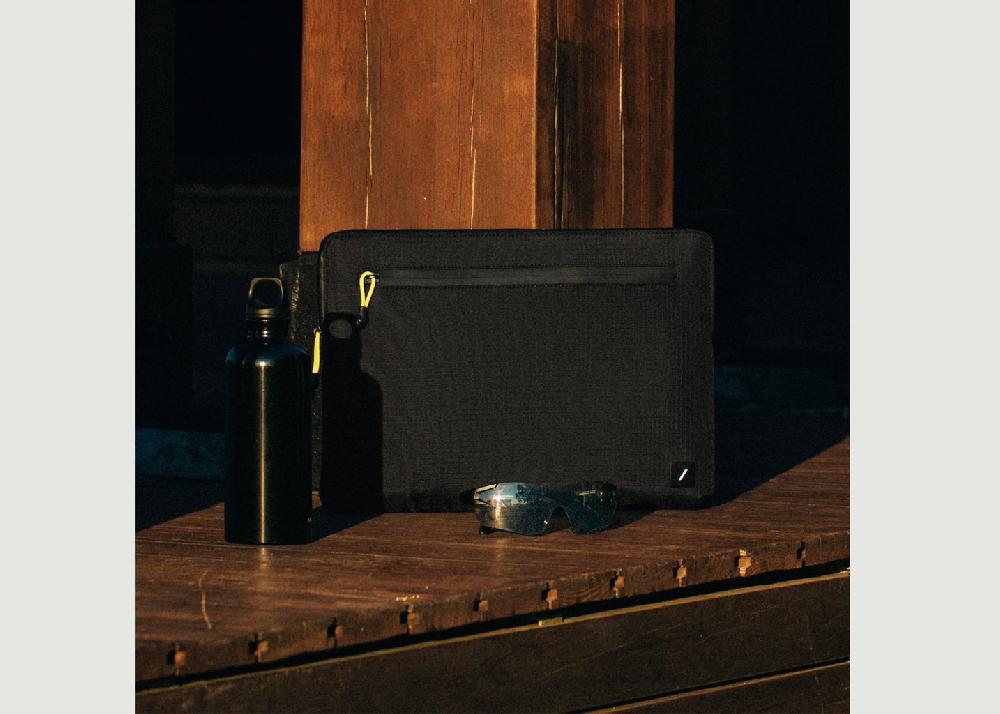 l'exception Housse Ultralight Macbook 14 Noir Native Union