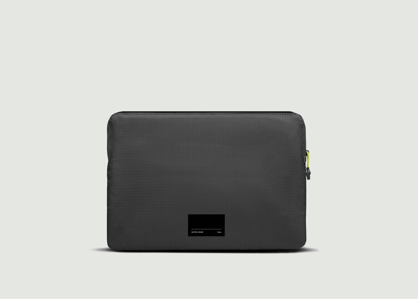 L'exception Housse Ultralight Macbook 16 Noir Native Union
