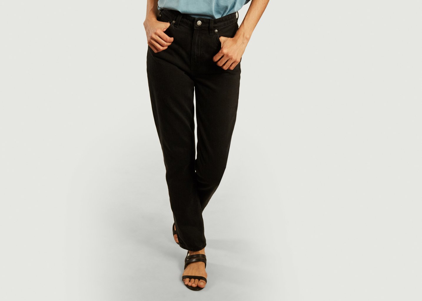 l'exception Jean teinté regular tapered Breezy Britt Noir Nudie Jeans