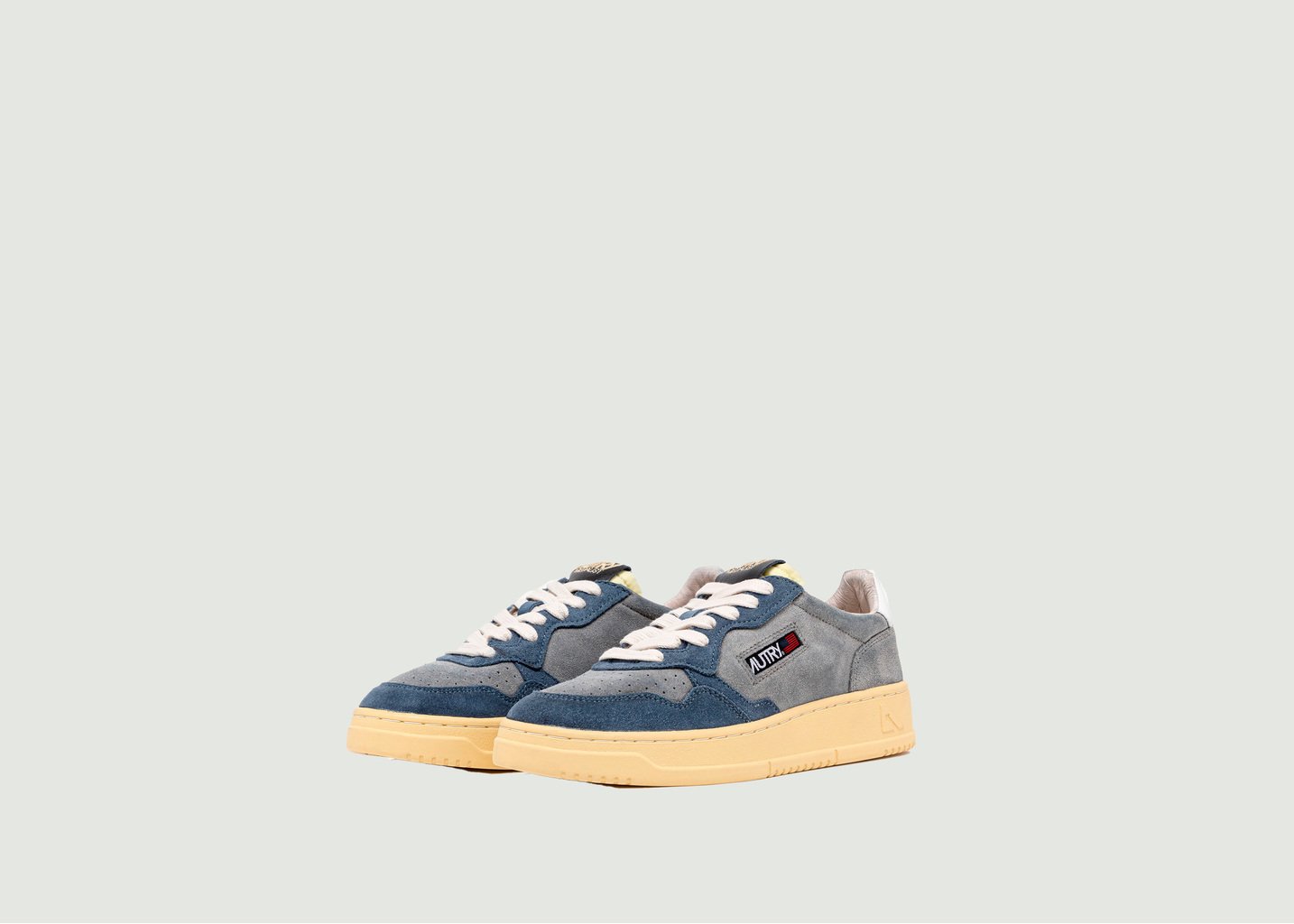 L'exception Basket Medalist Low Suede Bleu AUTRY